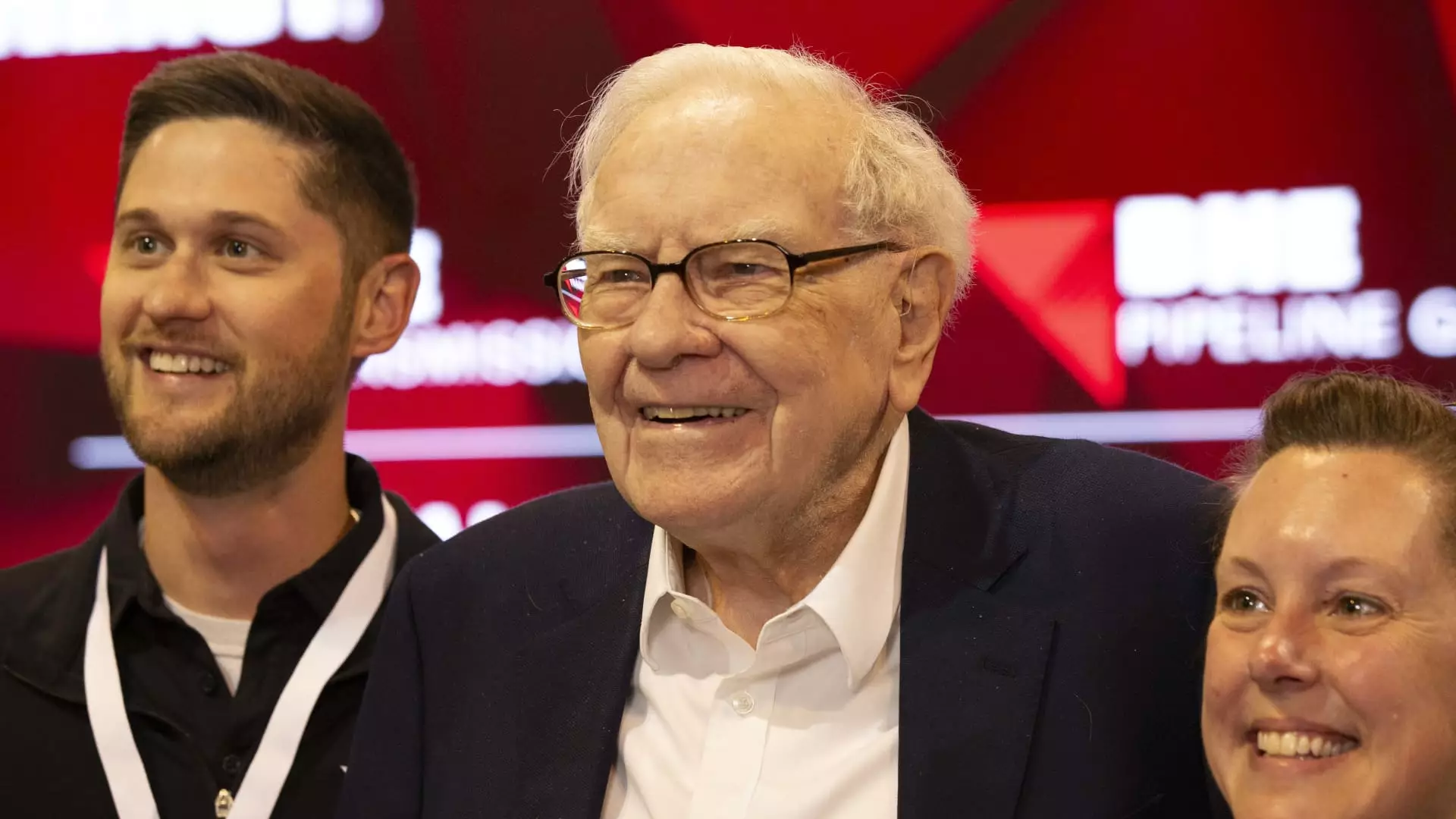 Warren Buffett’s Strategic Shifts: A Closer Look at Berkshire Hathaway’s Equity Portfolio