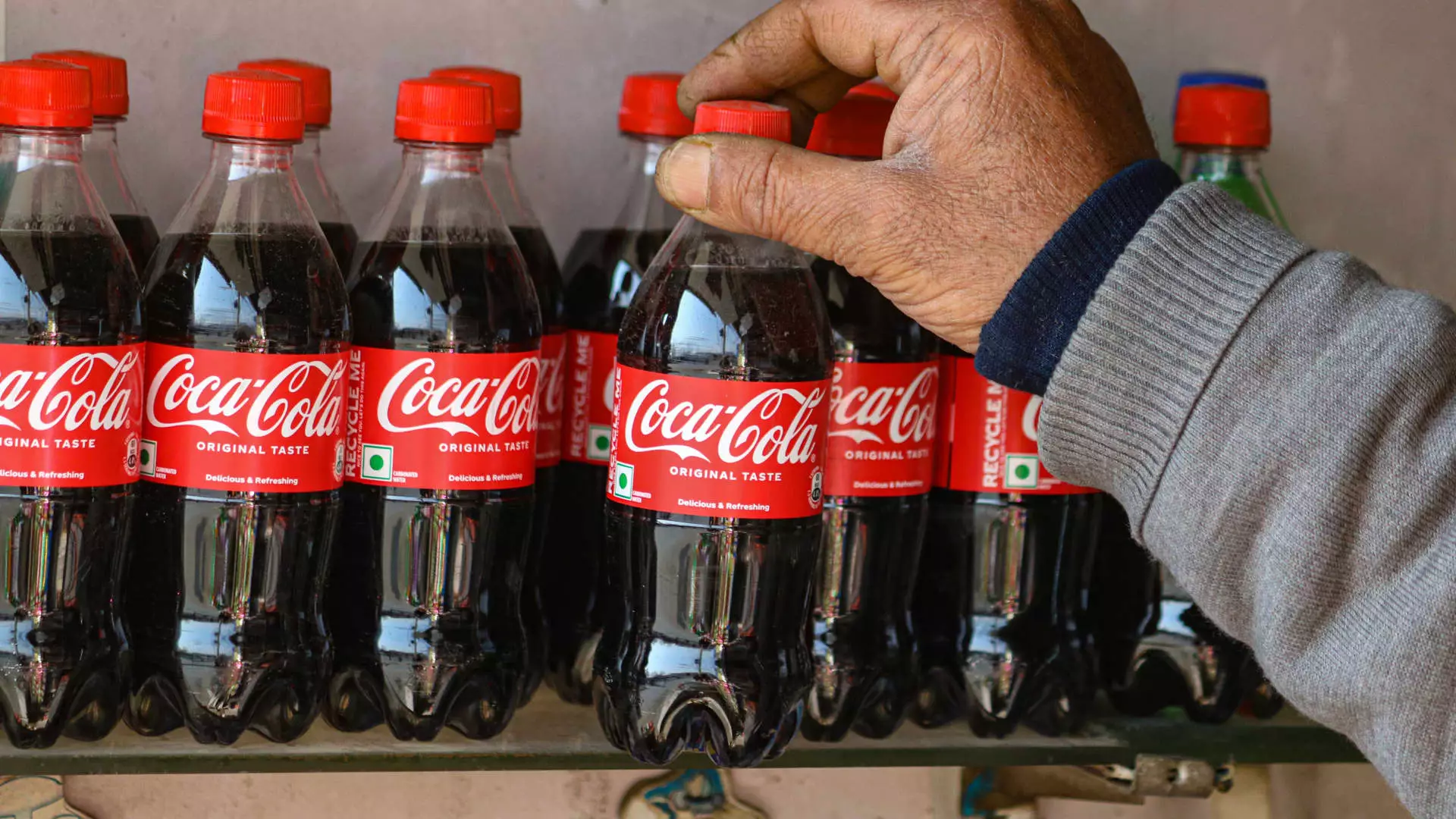 The Impact of Tariffs on Coca-Cola’s Packaging Strategy: A Shift from Aluminum to Plastic