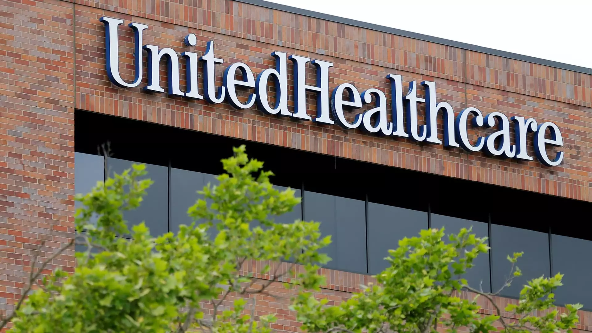 UnitedHealthcare Faces Mounting Challenges Amid Investigations and Internal Struggles