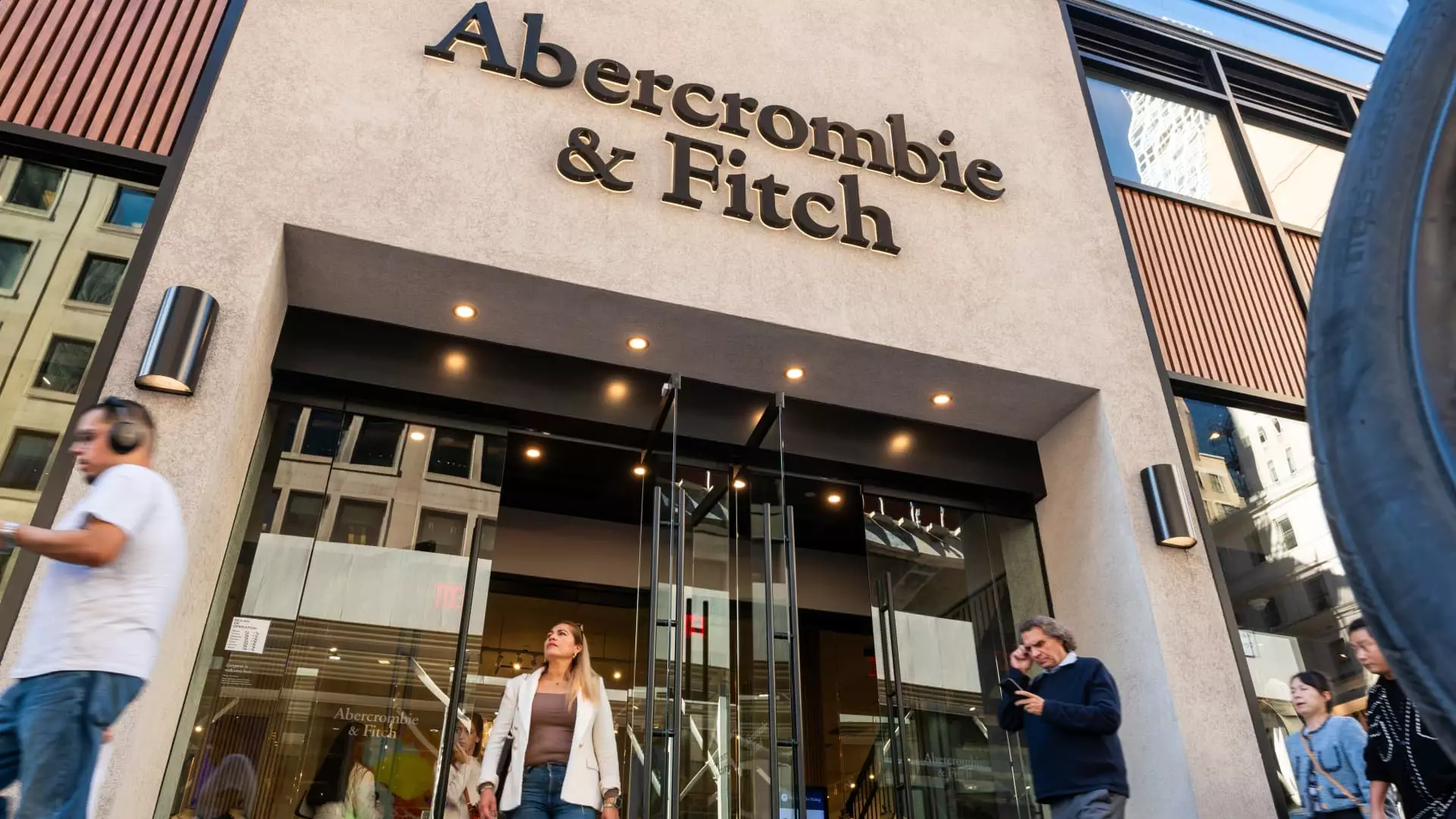 Abercrombie & Fitch: A Reflective Growth Stumble Amid Changing Consumer Dynamics