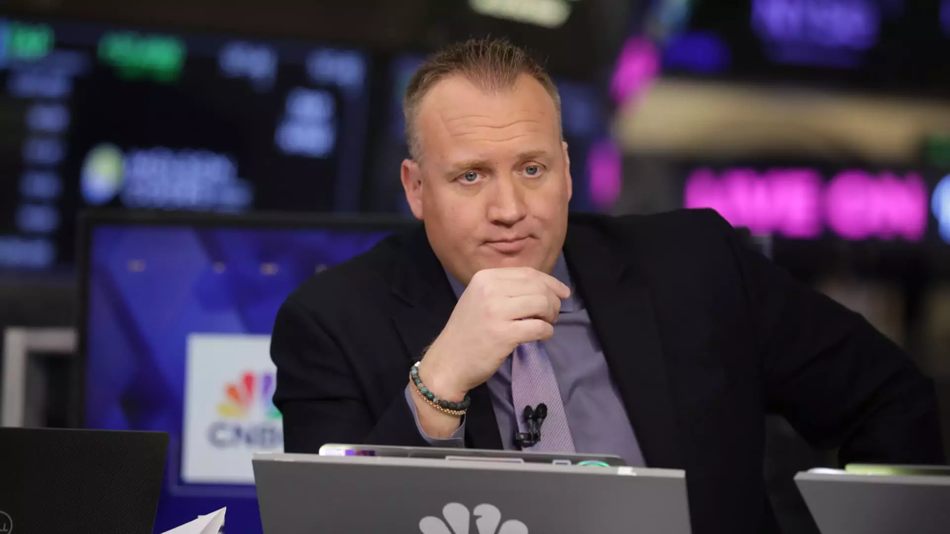 7 Contrarian Insights That Will Challenge Your Investment Strategies