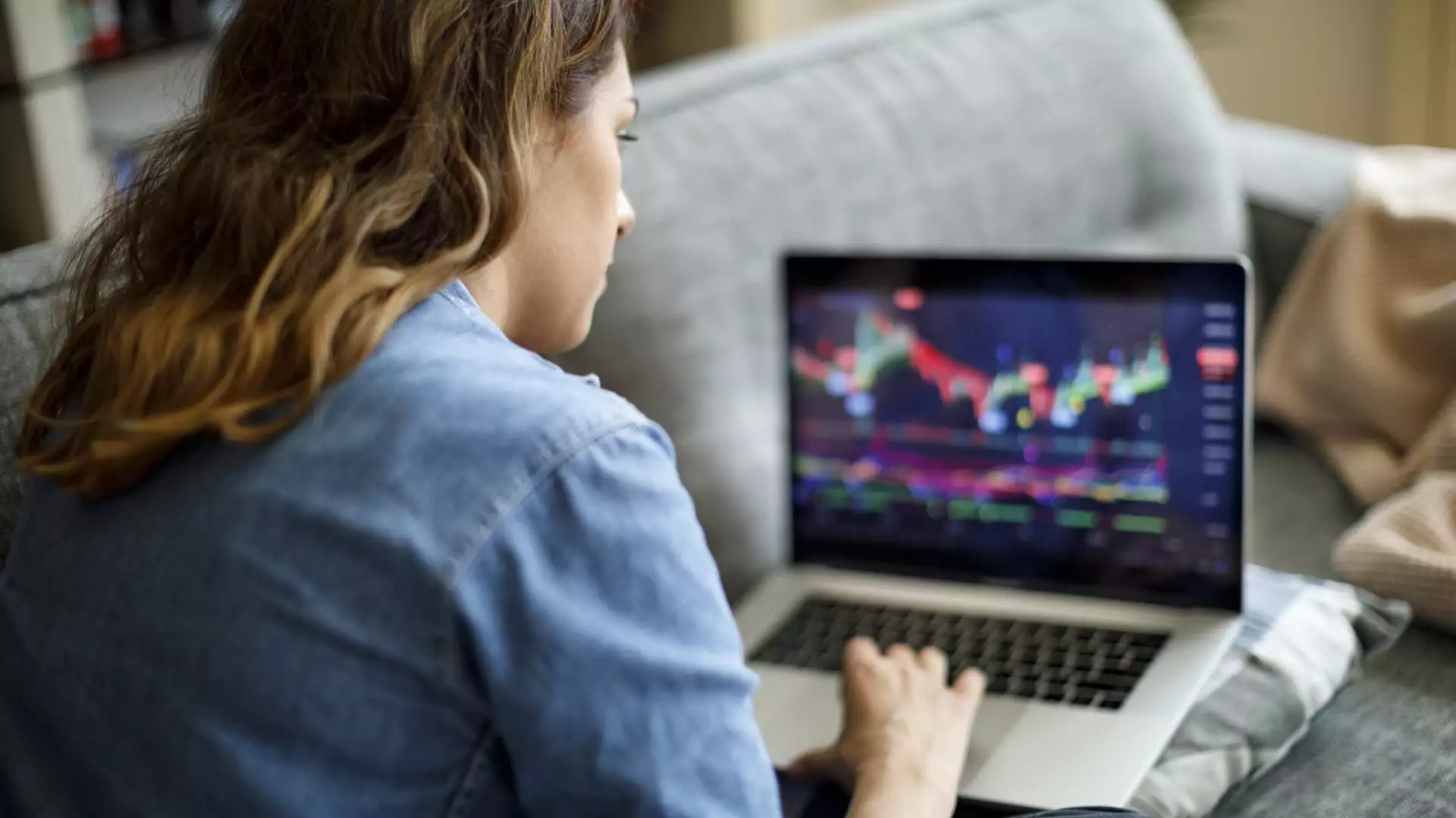 7 Powerful Insights into Securitized Products That Investors Must Consider